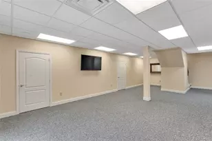 9731 Harmony Dr, Pittsburgh, PA 15237 - Photo 33