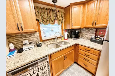 4 Hayes St, Dunbar, PA 15431 - Photo 7