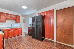 411 Noble St, Pittsburgh, PA 15232 - Photo 9