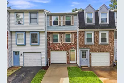 902 Lynwood, Cranberry Township, PA 16066 - Photo 1