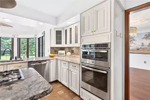 2605 Barnes Dr, Moon/Crescent Twp, PA 15108 - Photo 5