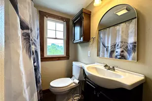 509 Deemer Ave, Ellport, PA 16117 - Photo 7