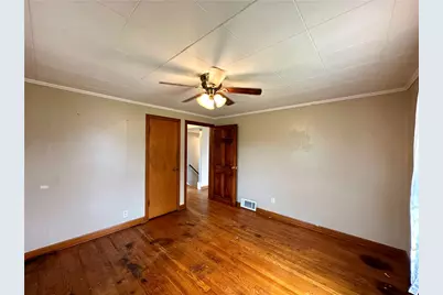 509 Deemer Ave, Ellport, PA 16117 - Photo 15
