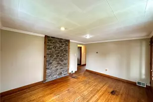 509 Deemer Ave, Ellport, PA 16117 - Photo 17