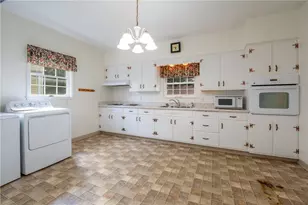 224 Irving Ave, Latrobe, PA 15650 - Photo 7