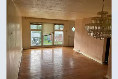 543 Lucia Dr, Wilkins Township, PA 15221 - Photo 7
