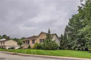 4 Spencer Dr, Penn Twp, PA 15642 - Photo 3