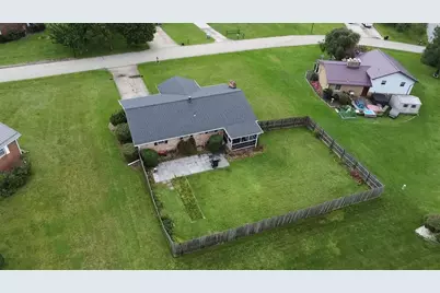 302 Virginia Cir, South Union Township, PA 15401 - Photo 3