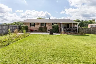 302 Virginia Cir, South Union Township, PA 15401 - Photo 37