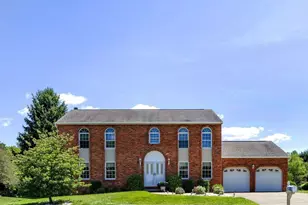204 Trillium Dr, Cranberry Township, PA 16066 - Photo 1