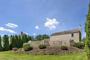 204 Trillium Dr, Cranberry Township, PA 16066 - Photo 5