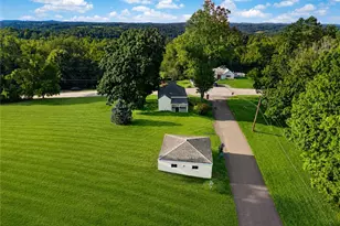 253 Lanik Rd, Somerset Twp, PA 15314 - Photo 3