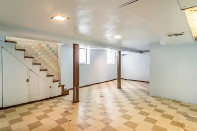 615 Beltzhoover Avenue, Pittsburgh, PA 15210 - Photo 23