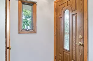 1722 Worcester Dr, Scott Township, PA 15243 - Photo 5