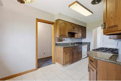 1722 Worcester Drive, Scott Township, PA 15243 - Photo 15