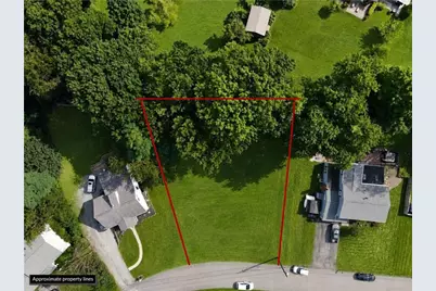 128 Lansdowne Dr, Moon/Crescent Twp, PA 15108 - Photo 9