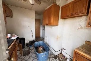 418 Virginia Ave, Rochester, PA 15074 - Photo 9