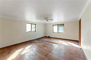 2443 Race Track Rd, New Stanton, PA 15672 - Photo 27