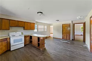 2443 Race Track Rd, New Stanton, PA 15672 - Photo 5