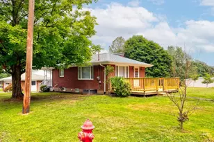 217 Edgewood Ave, Aliquippa, PA 15001 - Photo 11