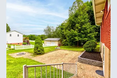 217 Edgewood Ave, Aliquippa, PA 15001 - Photo 7