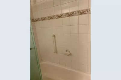 2160 Greentree Rd #400W, Scott Township, PA 15220 - Photo 23