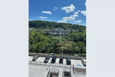 2160 Greentree Rd #400W, Scott Township, PA 15220 - Photo 7