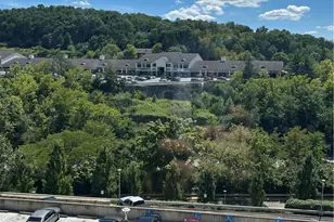2160 Greentree Rd, Scott Township, PA 15220 - Photo 7