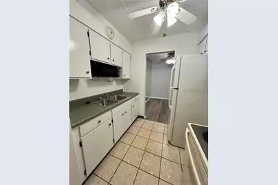 2160 Greentree Rd #400W, Scott Township, PA 15220 - Photo 19