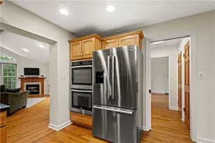194 Parkridge Ln, Pittsburgh, PA 15228 - Photo 15