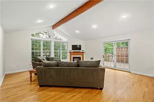 194 Parkridge Ln, Pittsburgh, PA 15228 - Photo 9