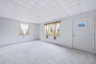1712 Gretchen Ave, New Castle, PA 16101 - Photo 7