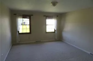 104 Spring Ridge Dr, Center Township, PA 16001 - Photo 25