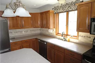 104 Spring Ridge Dr, Center Township, PA 16001 - Photo 7