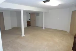 104 Spring Ridge Dr, Center Township, PA 16001 - Photo 31