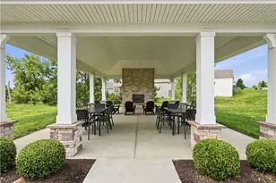 211 Bridle Ln, Chartiers, PA 15301 - Photo 41