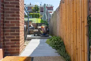 2121 Fairland St, Pittsburgh, PA 15210 - Photo 27