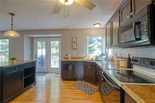 8506 Club Side Dr, Adams Township, PA 16046 - Photo 7