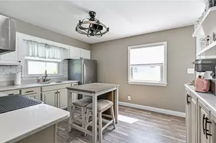 717 June Lee St, Ellwood City, PA 16117 - Photo 11