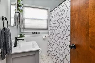 717 June Lee St, Ellwood City, PA 16117 - Photo 15
