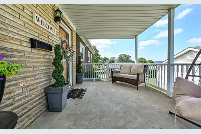 717 June Lee St, Ellwood City, PA 16117 - Photo 3