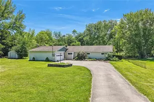 120 Lakeview, Franklin Township, PA 16123 - Photo 3
