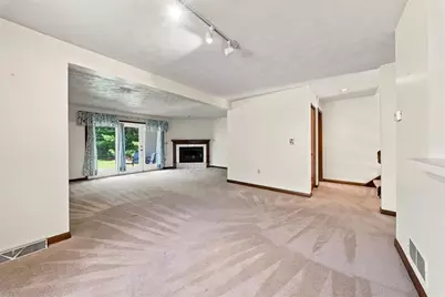 701 Forest Edge Court, Pittsburgh, PA 15090 - Photo 5