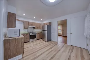 77 Bellview Cir, Robinson Twp, PA 15136 - Photo 9