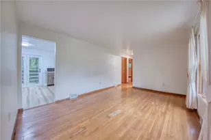 77 Bellview Cir, Robinson Twp, PA 15136 - Photo 5