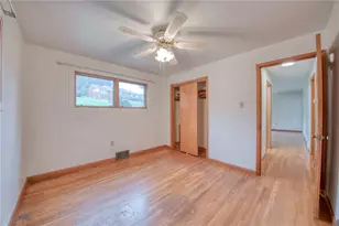 77 Bellview Cir, Robinson Twp, PA 15136 - Photo 17
