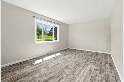 545 Center Hill Rd, Pittsburgh, PA 15239 - Photo 9