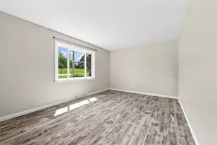 545 Center Hill Rd, Pittsburgh, PA 15239 - Photo 9