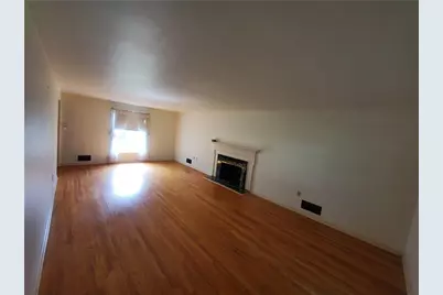 2103 Menold Dr, Pittsburgh, PA 15101 - Photo 7