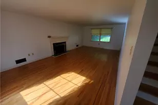 2103 Menold Dr, Pittsburgh, PA 15101 - Photo 9